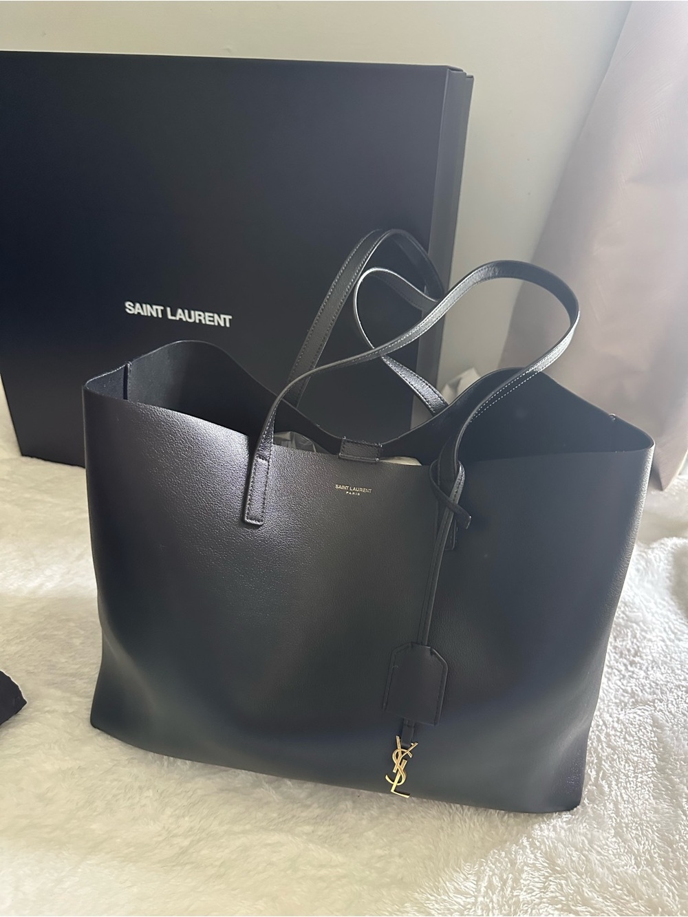 Saint Laurent Black Leather Tote with Removable Zip Pouch and Gold Hardware - Picture 2 of 12